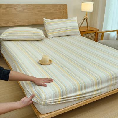 Woven Luxe Queen Fitted Sheet – Elegant Checkered Cotton Design
